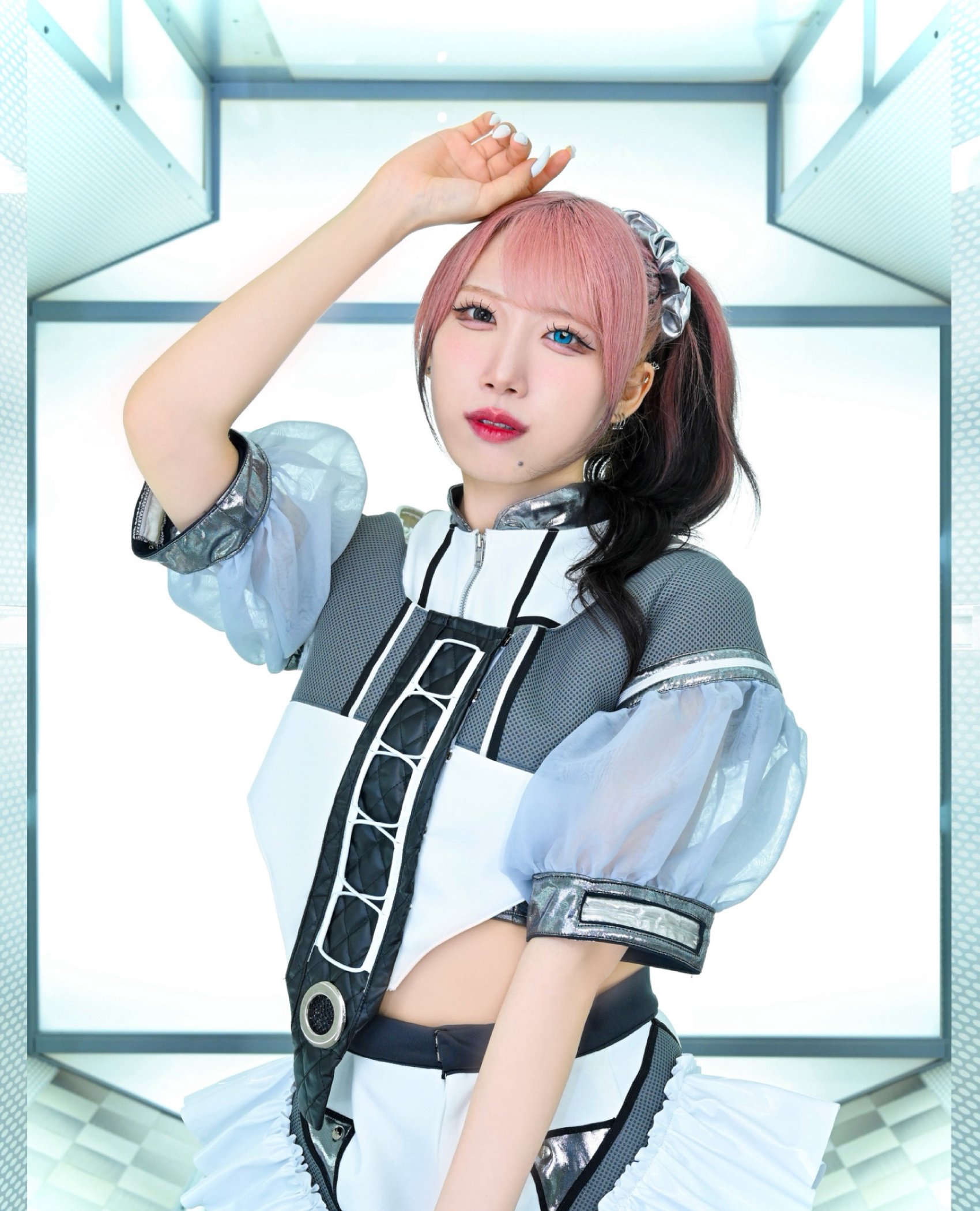 賀茂さゆ_アーティスト写真1